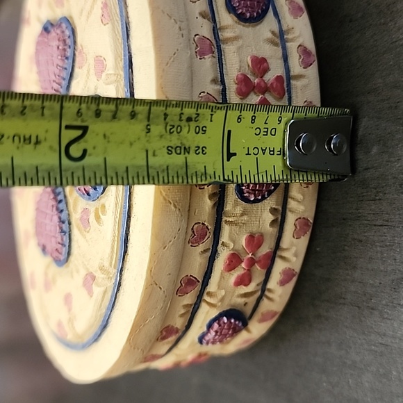 Vintage Dezine Ceramic Small Oval Heart Trinket Box - Picture 9 of 9